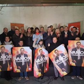 Ciudadanos León inicia la campaña electoral con una pegada de cartel virtual
