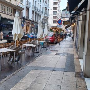 Ciudadanos pide al equipo de gobierno que retire las terrazas en plazas de aparcamiento